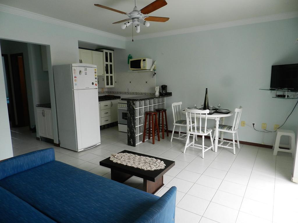 Residencial Jardim Palmeiras Bombinhas Buitenkant foto